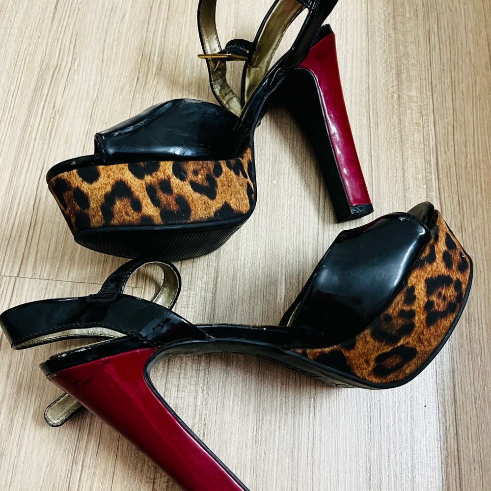 Brash Peep Toe Platform Block Heels Sandals - Picture 10 of 15